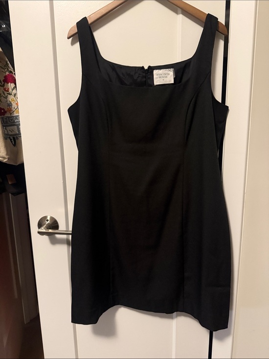 Hyacinth House Dresses & Skirts - Hyacinth House Black Little Black Dress